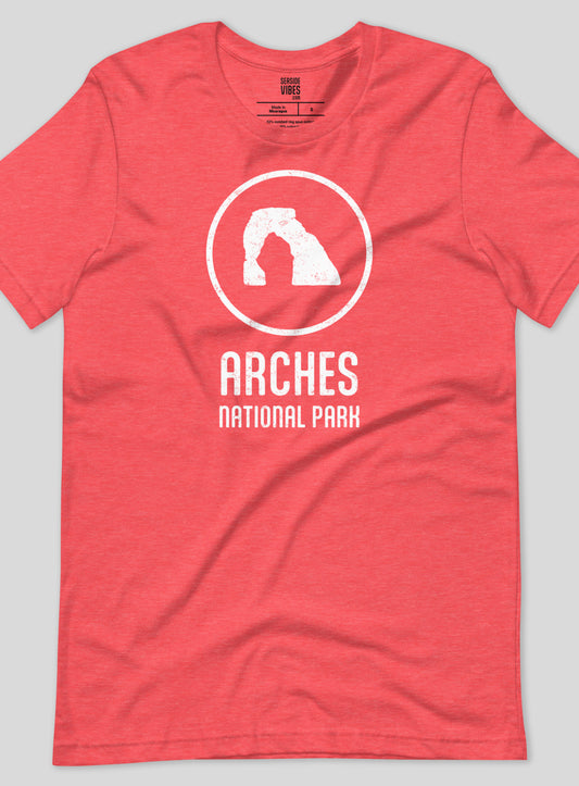 Unisex: Arches National Park Tee - Heather Red